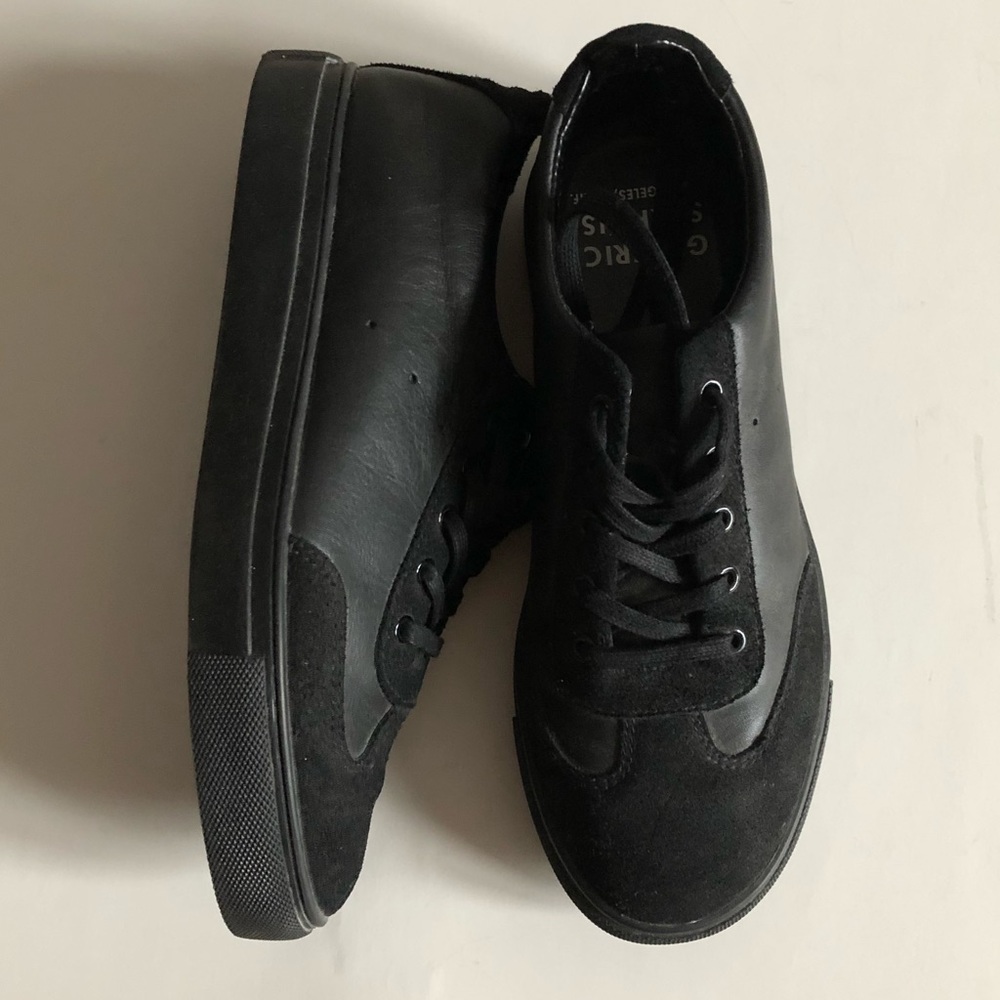 Generic Surplus men’s black sneakers